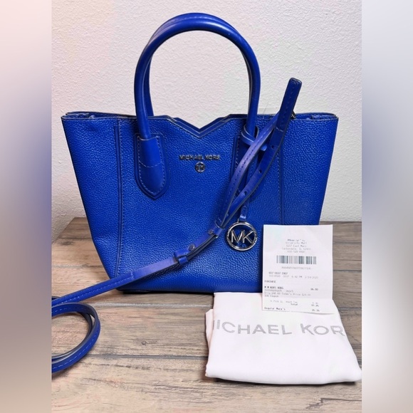 Michael Kors “MAE” NWT Women’s Sapphire Leather SM Messenger Bag with dust bag - Picture 5 of 7